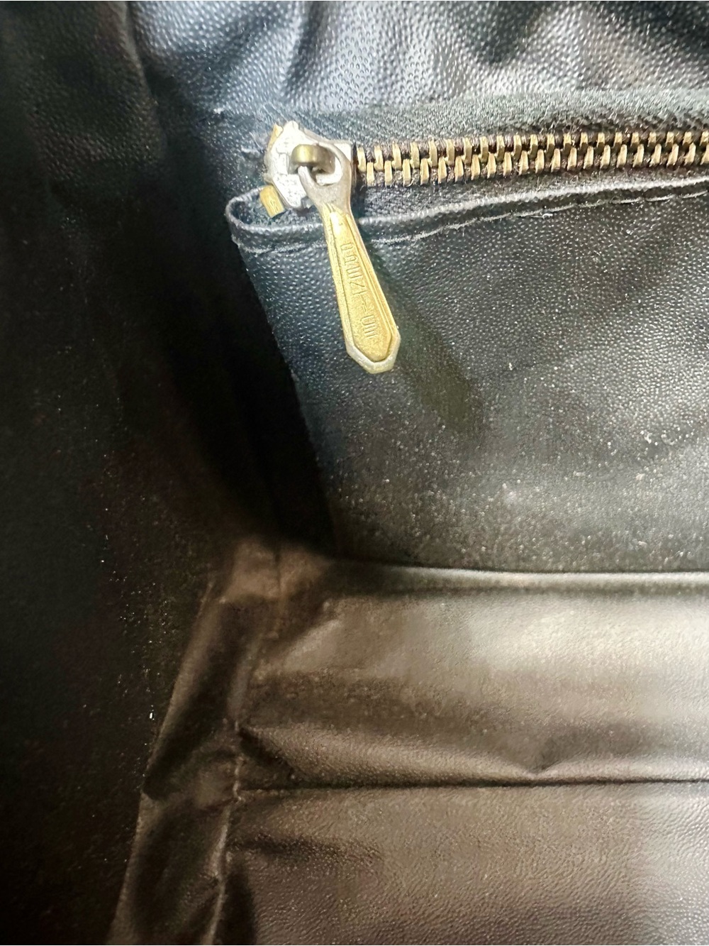 Vintage Leather Small Structured Marbled Brown Leather Handbag w Gold Clasps - Picture 10 of 13